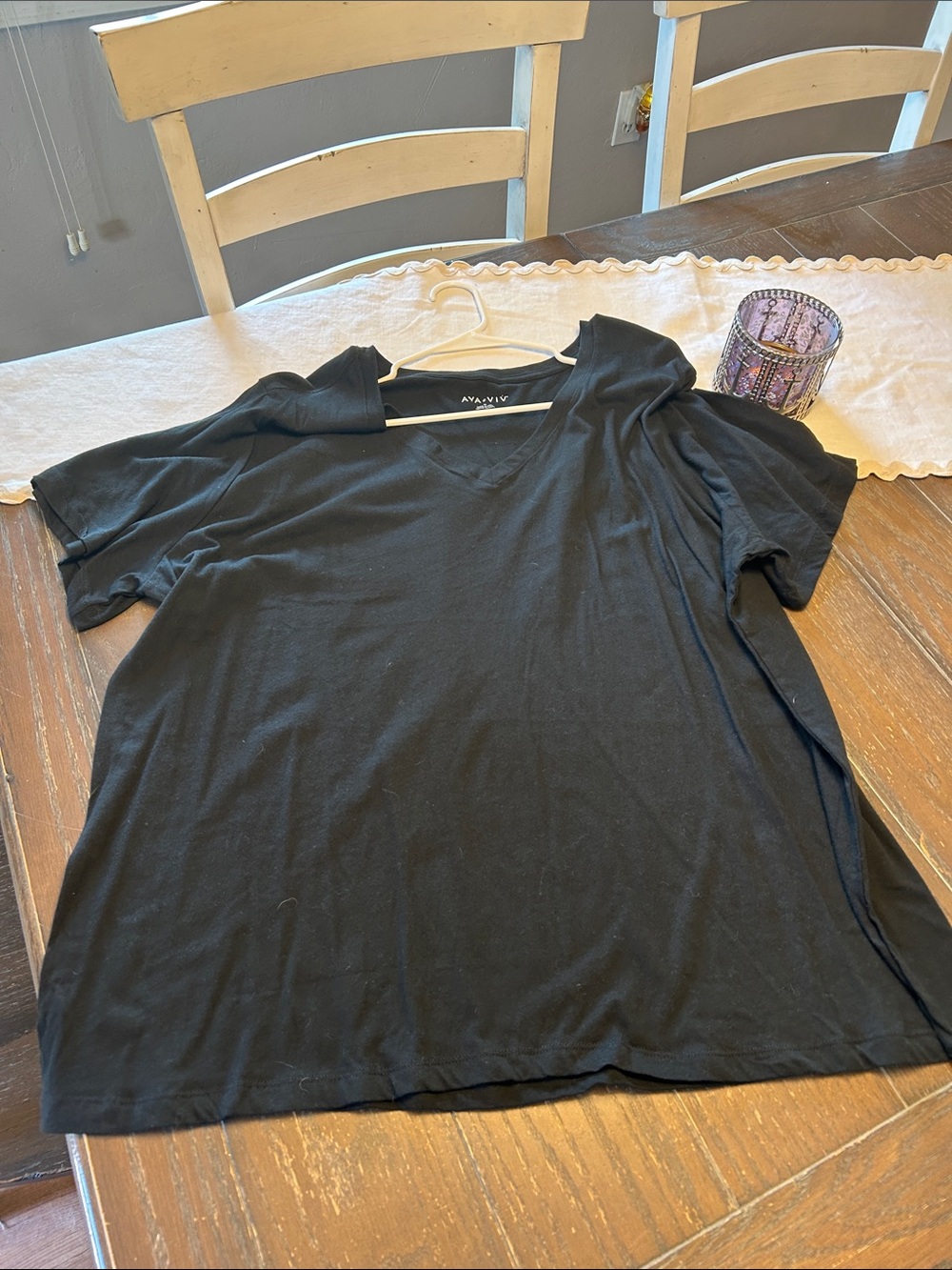 Ava & Viv Black V-Neck Short Sleeve Tee